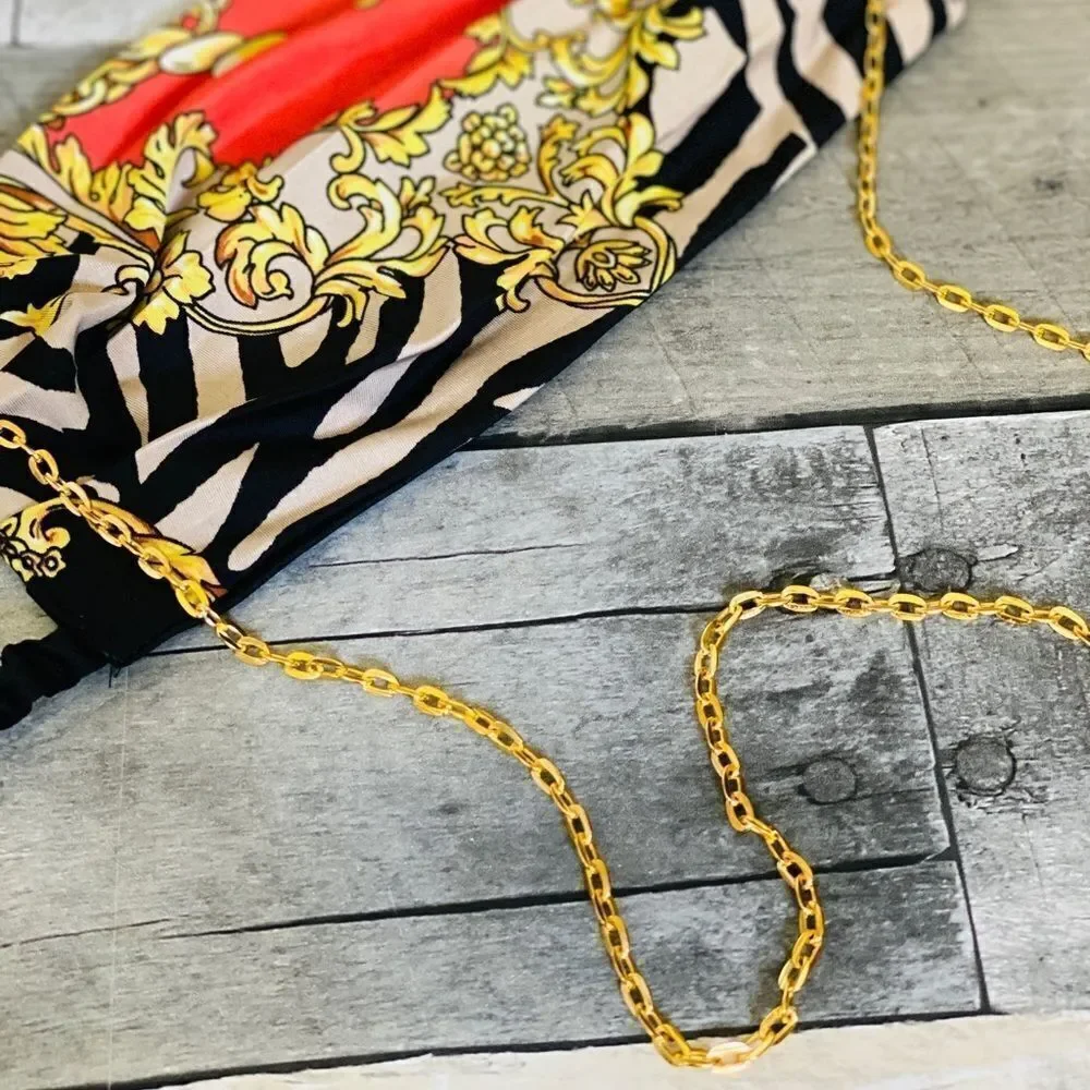 Paisley Chain Mask